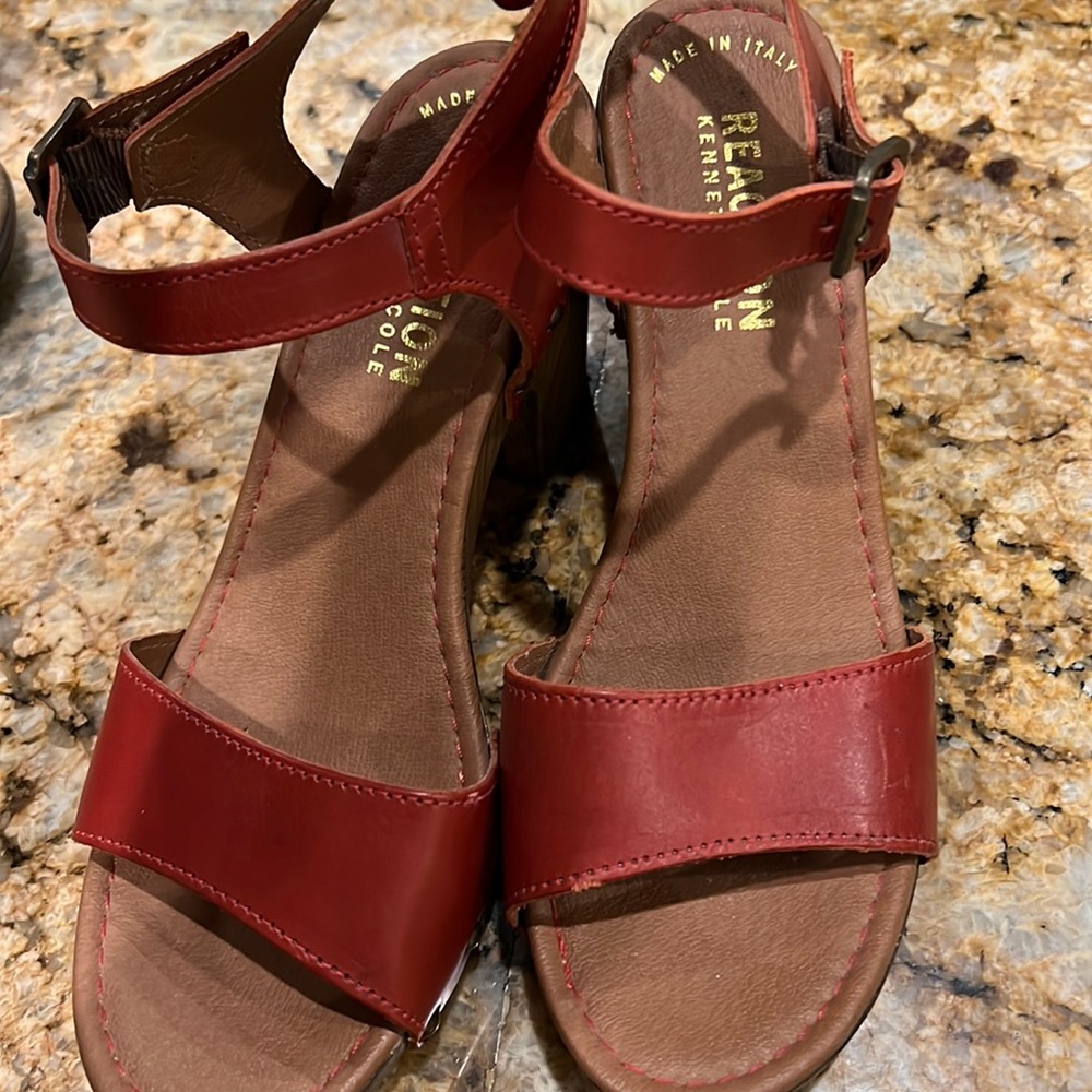 Kenneth Cole sandals